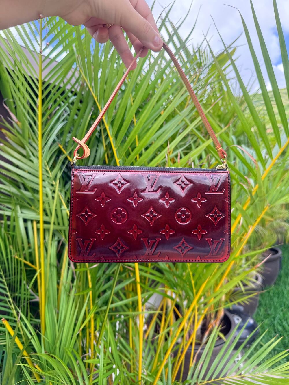 Louis Vuitton Vernis Pochette Lexington Shoulder Bag w/ COA MSRP $1200